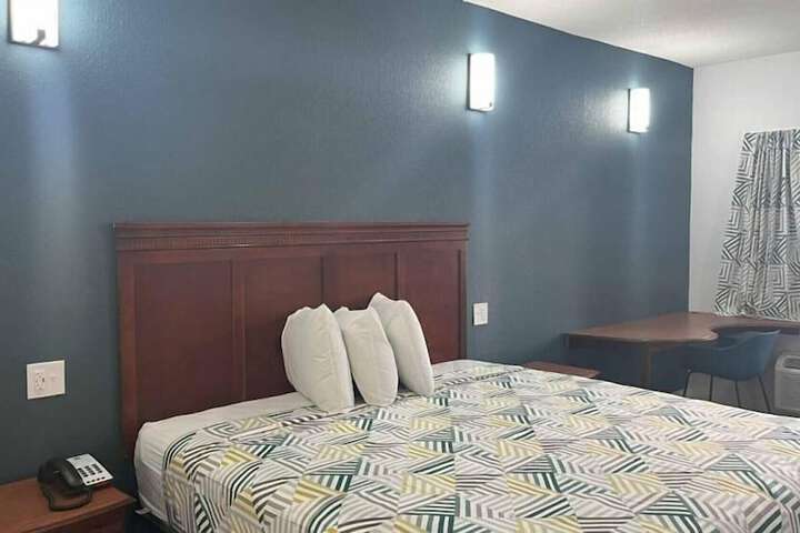 Room 8 of 26