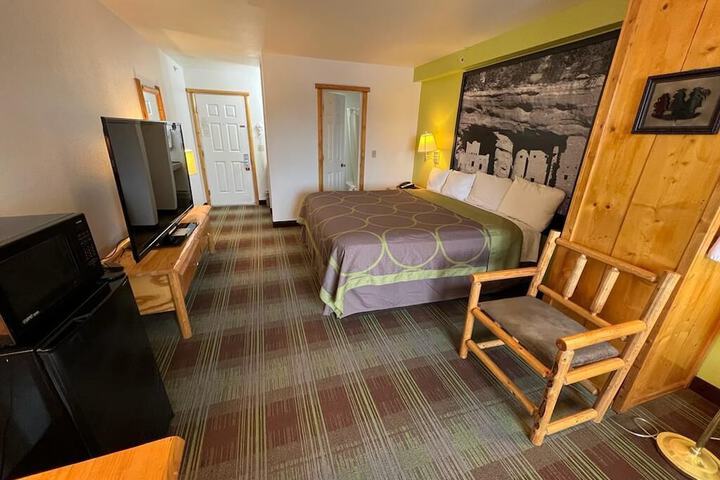 Room 19 of 28