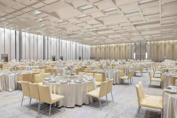 Ballroom/Hall 142 of 251