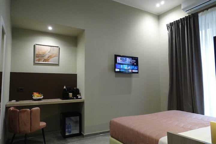 Room 33 of 105