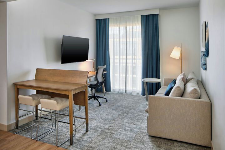 Room 28 of 52