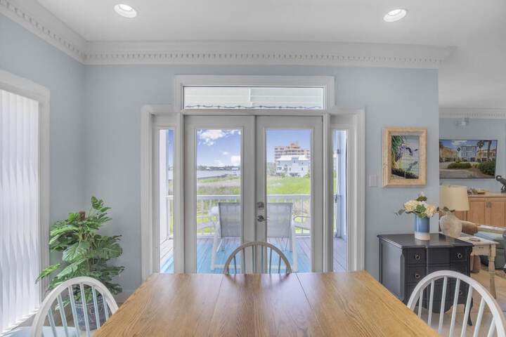 Beach House With Views of Little Lagoon in Gulf Shores, AL