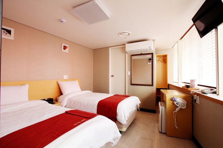 Room 20 of 50