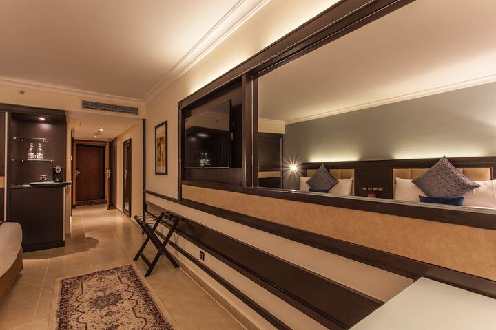 Room 22 of 183