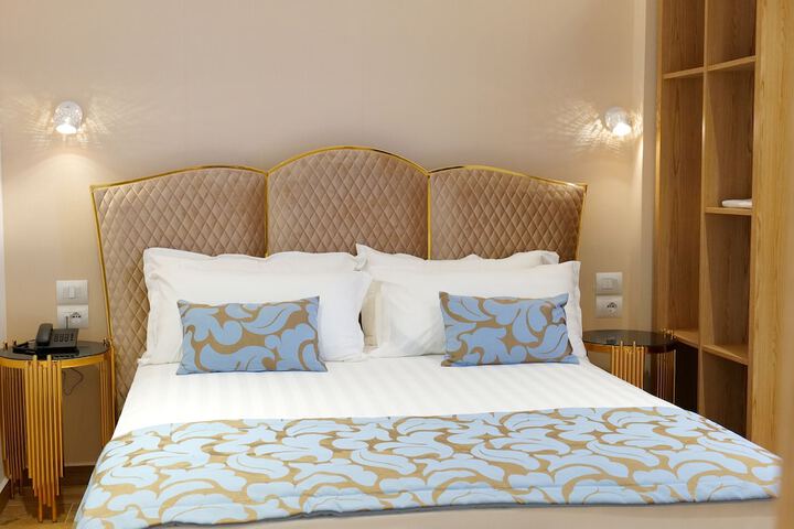 Room 20 of 74