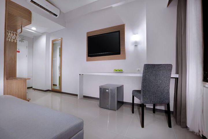 Room 17 of 35