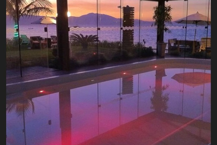 Pool 99 of 159