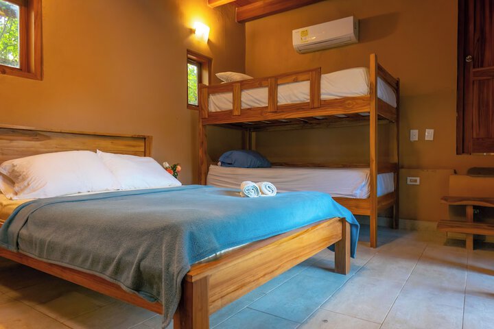 Room 15 of 110