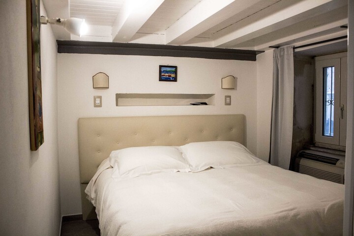Room 15 of 113