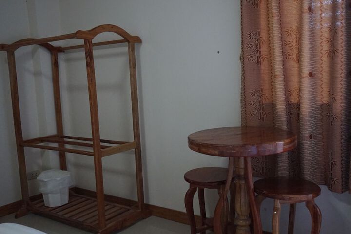 Room 17 of 24