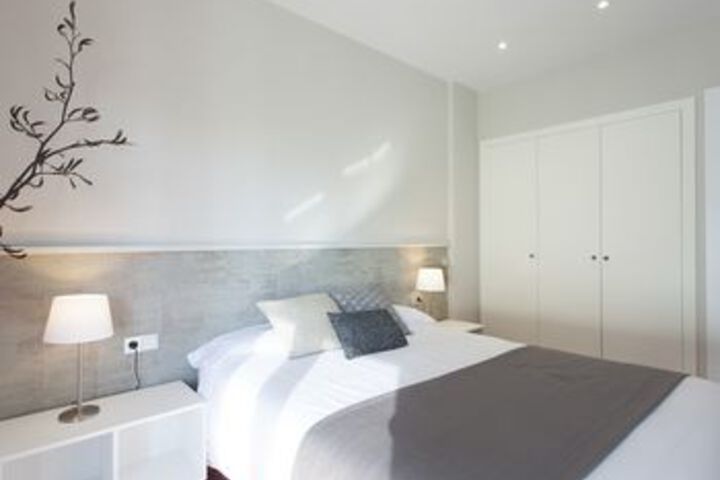 Room 5 of 28