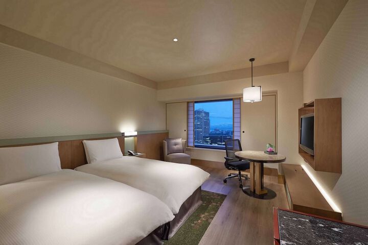 Room 10 of 85