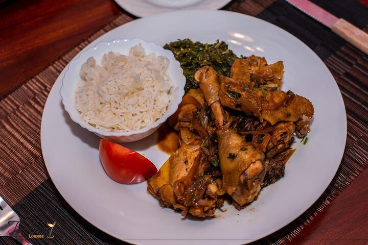 Dining 20 of 25