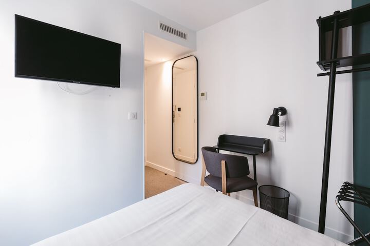 Room 18 of 75