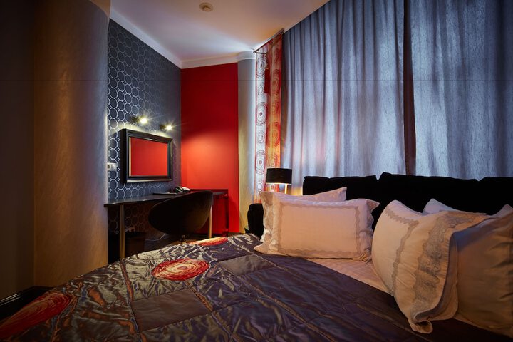 Room 18 of 73