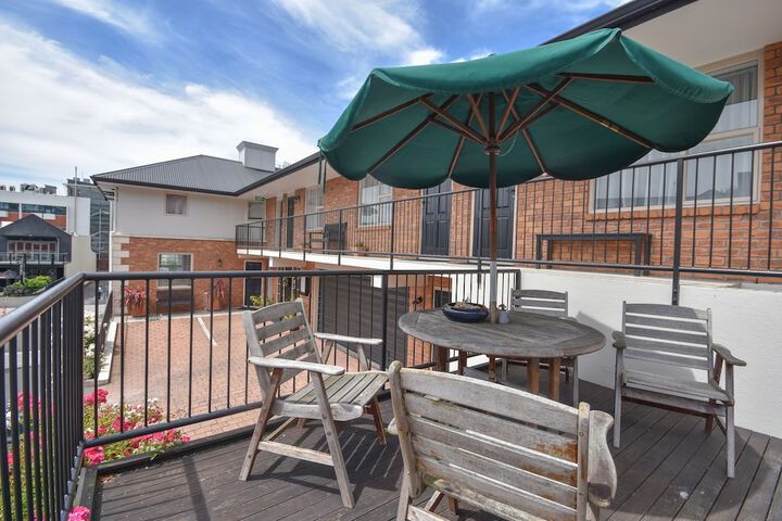 Sundeck 40 of 48