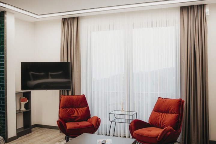 Room 37 of 67