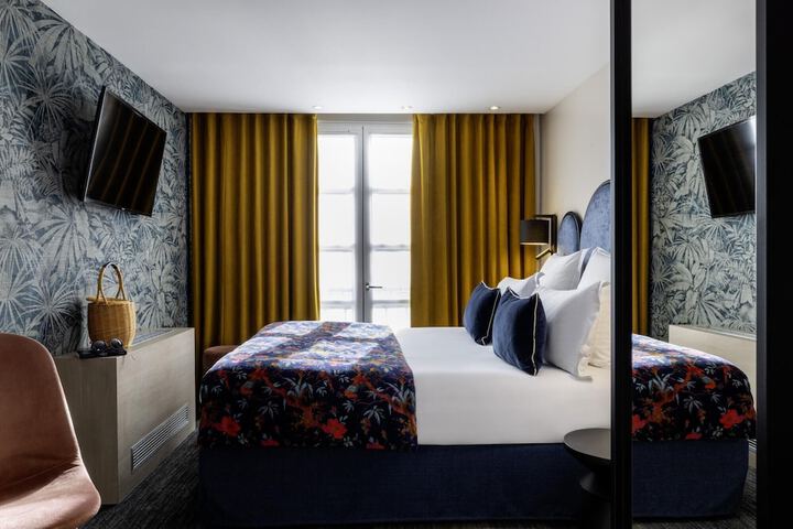Room 44 of 85
