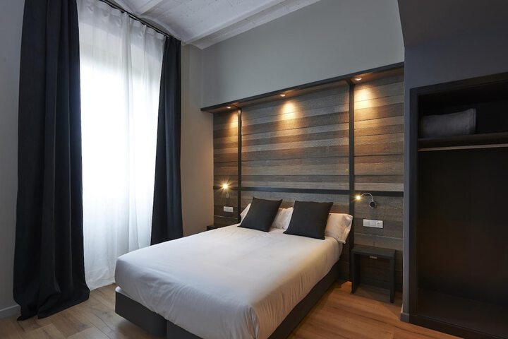 Room 13 of 62