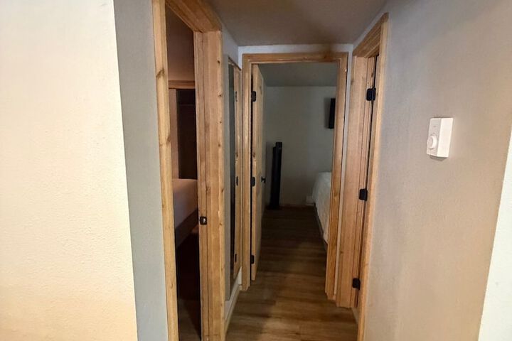 Room 34 of 108