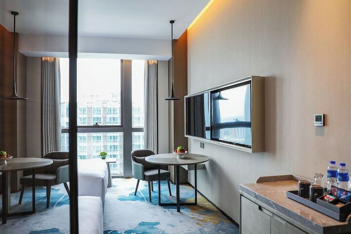 Room 14 of 26