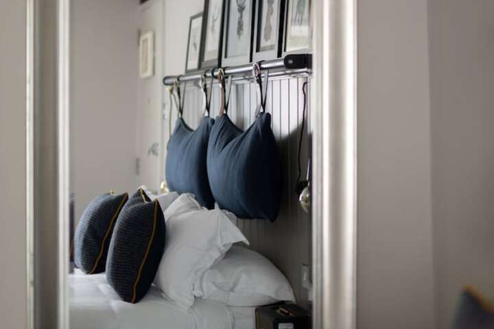 Room 7 of 19
