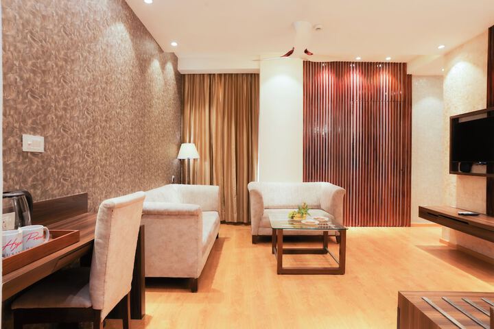 Room 15 of 80