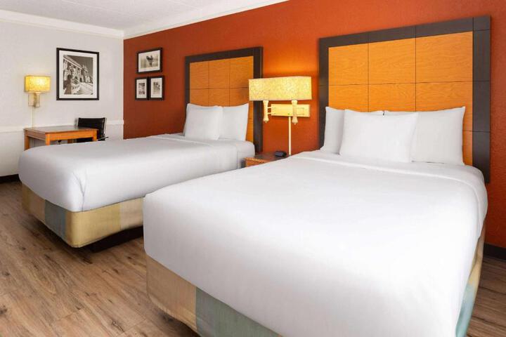2 Double Beds Deluxe Room (8 of 8)