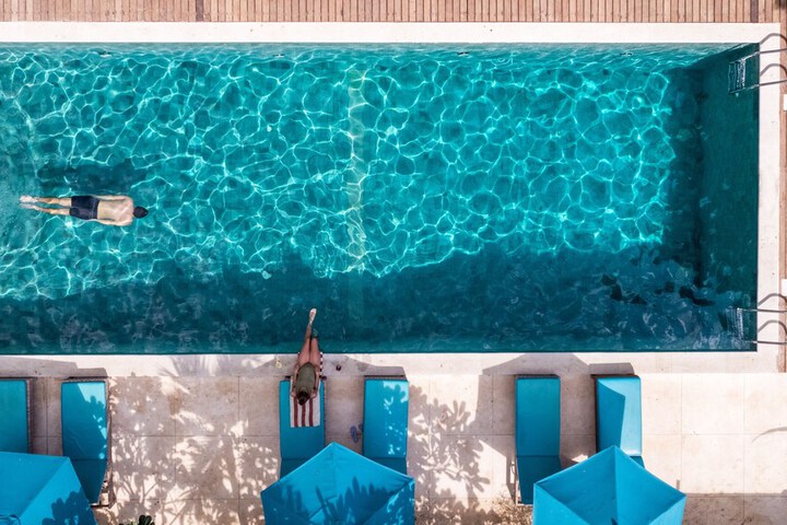 Hotel Pool