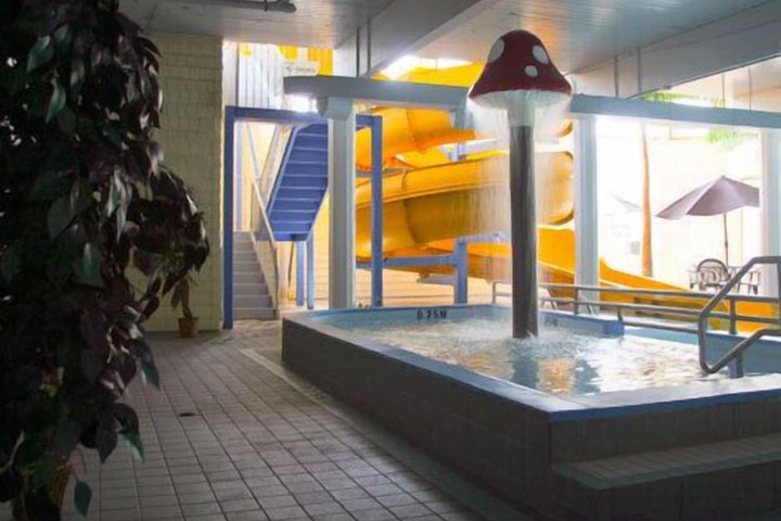 Pool 30 of 45