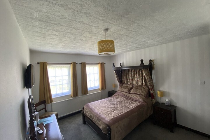 Room 2 of 24