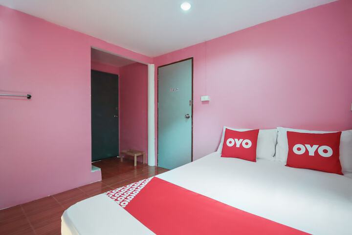Room 13 of 27