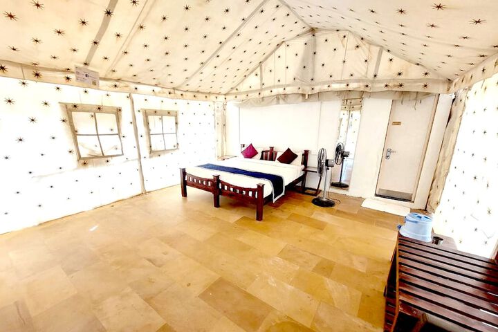 Room 5 of 47