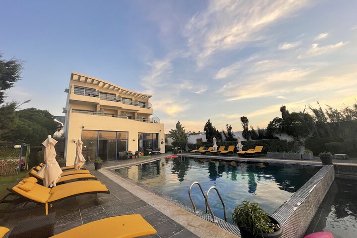 Pool Hotel