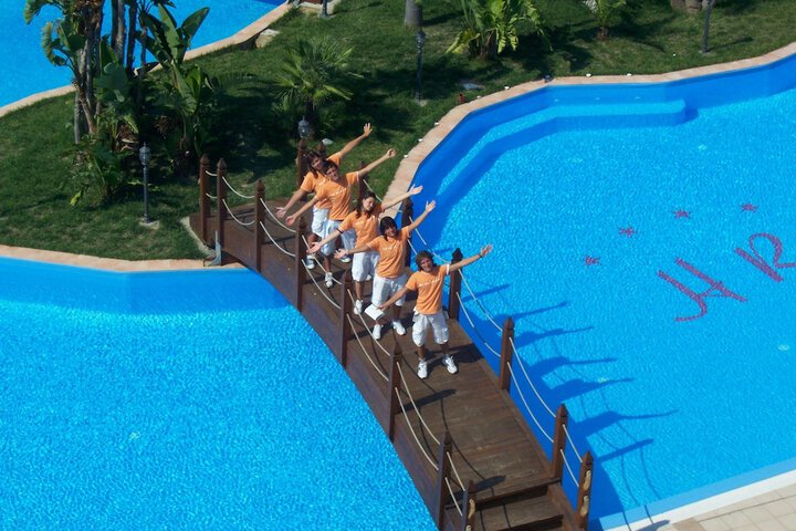Pools & Facilities