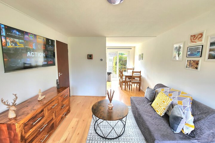 Room 5 of 28