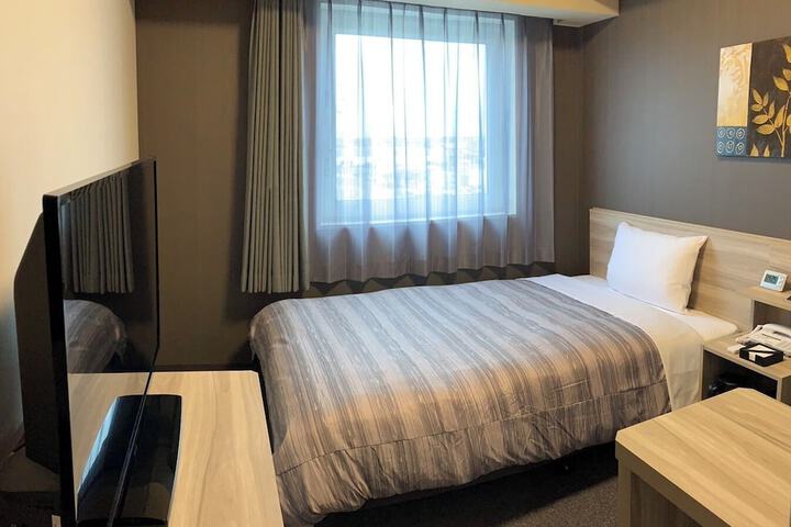 Room 16 of 35
