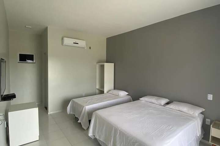 Room 4 of 13