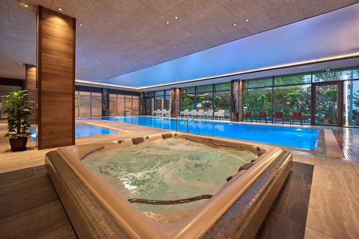 Pool 35 of 63