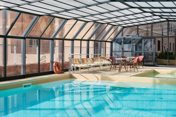 Pool 37 of 64