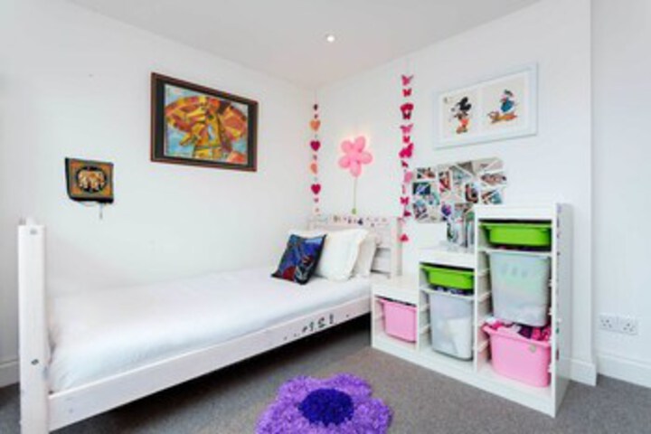 Room 18 of 23