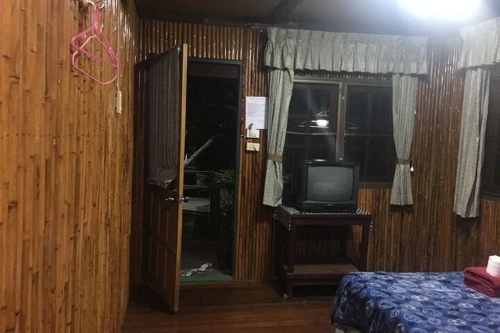 Room 17 of 79