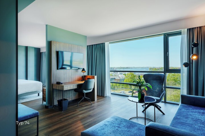 Room 26 of 71