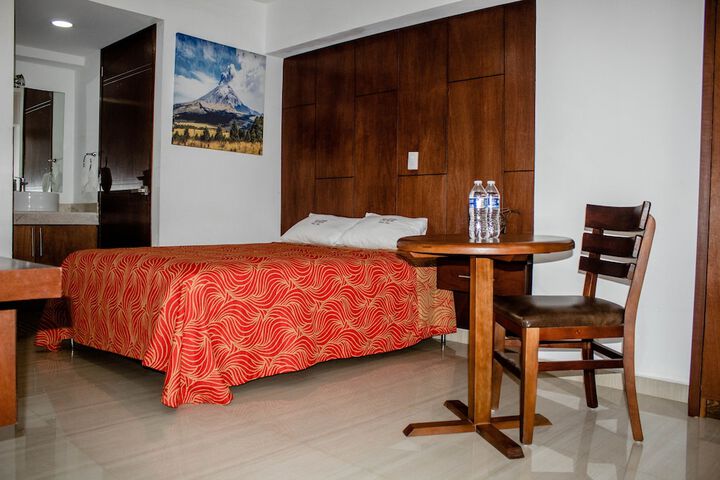 Room 6 of 27