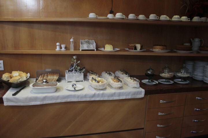 Breakfast/Coffee Service 38 of 40