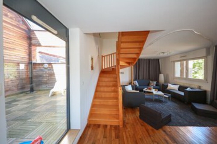 Room 5 of 25