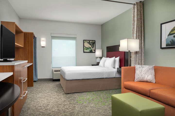 1 Queen Bed Studio (1 of 12)