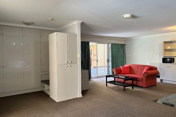 Room 46 of 95