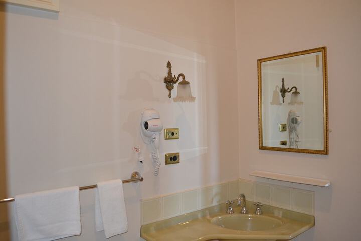 Room 22 of 55