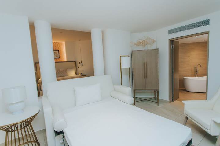 Room 25 of 322